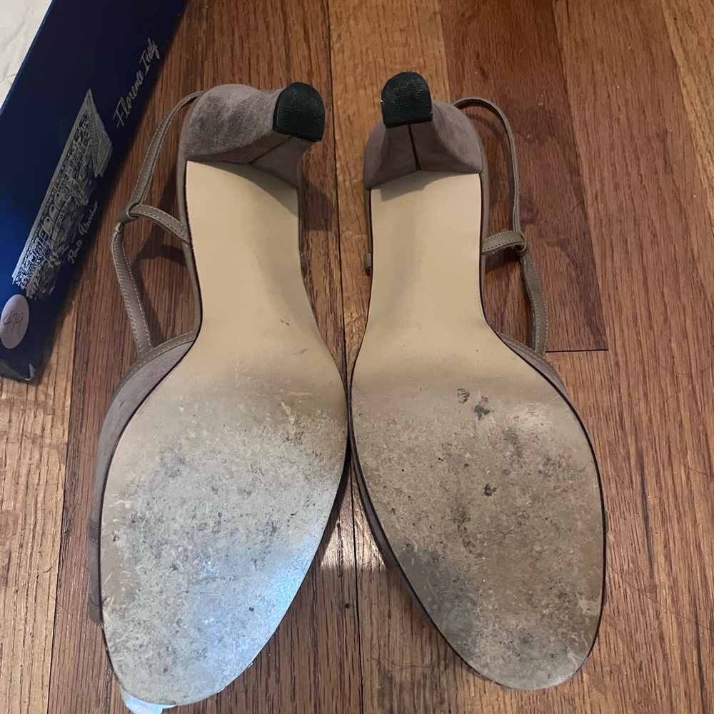 Vintage Amalfi Women’s Shoes (price per each pair) - Picture 11 of 15
